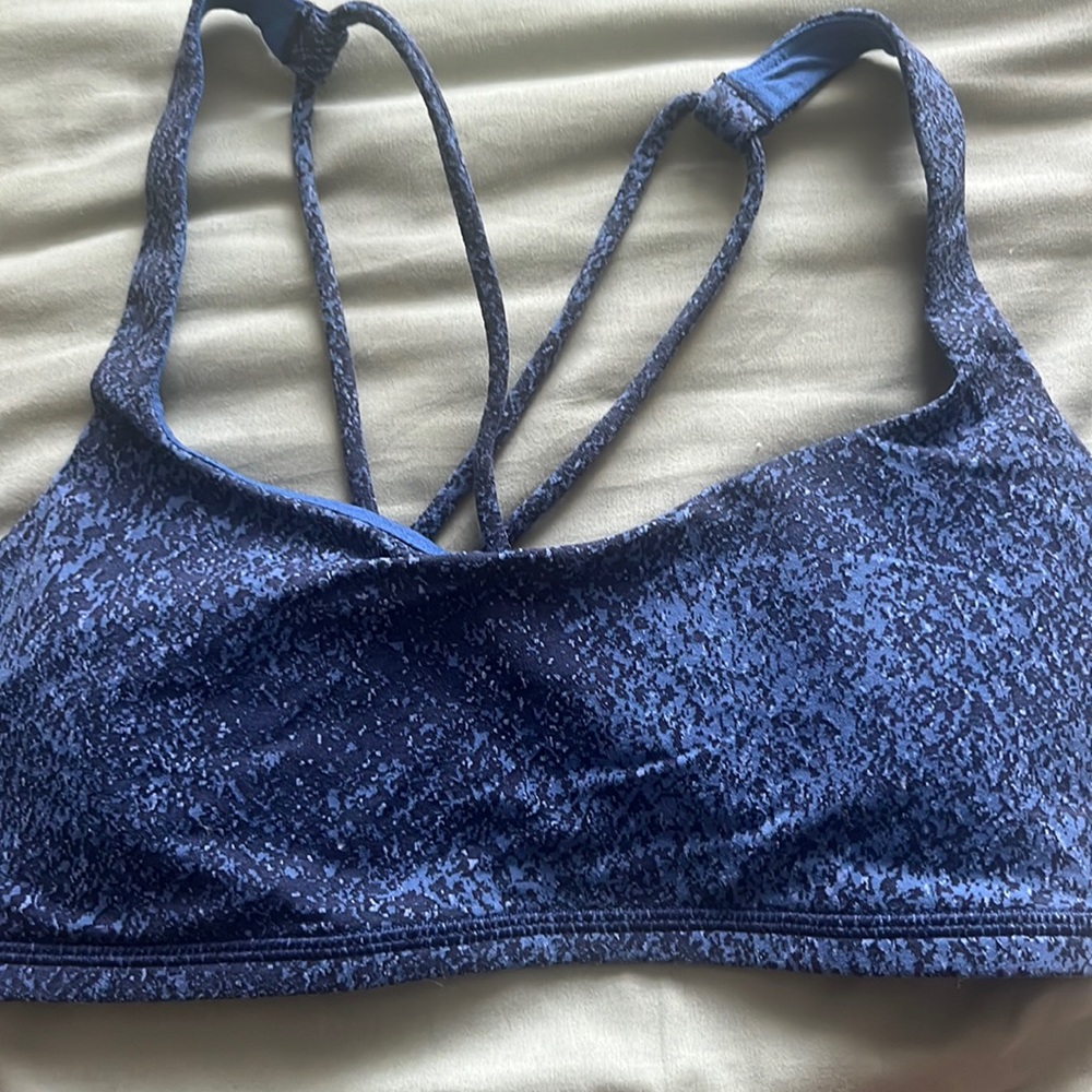 lululemon sports bra